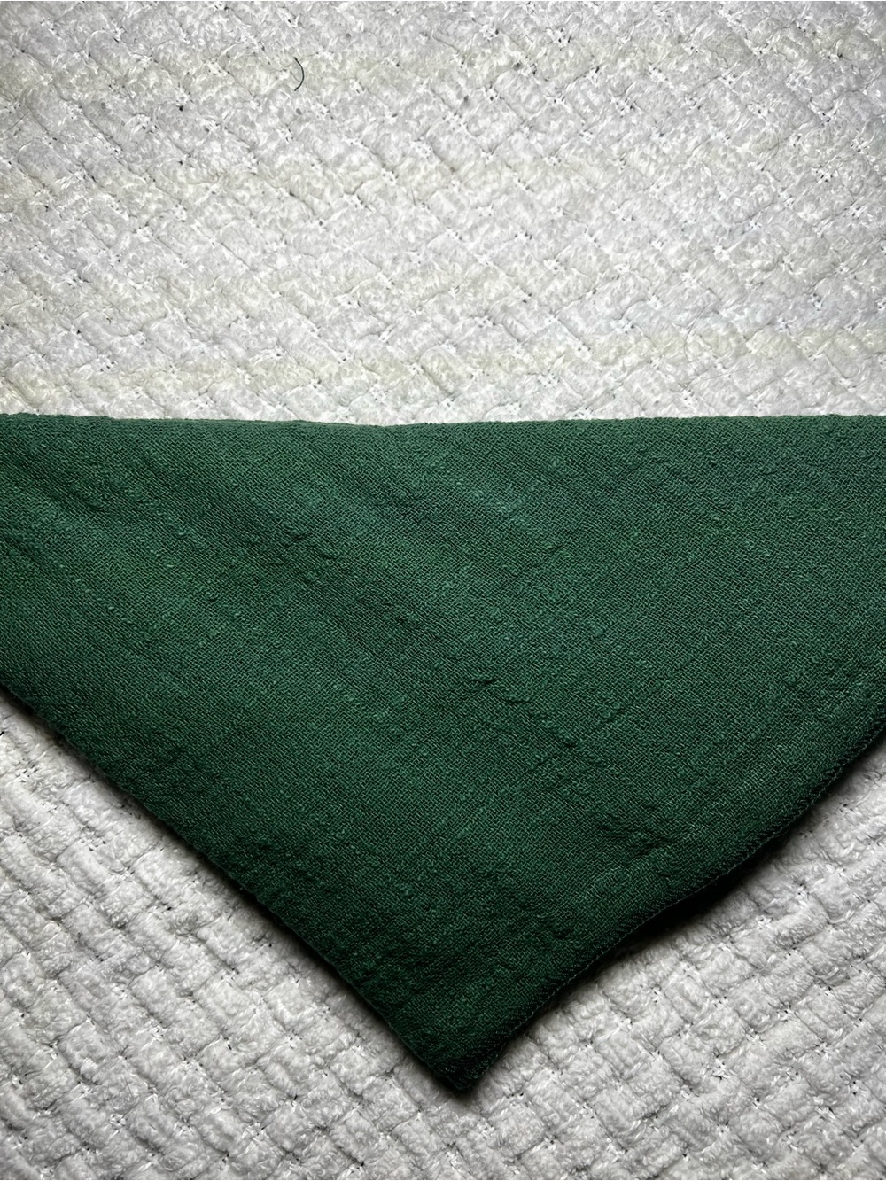 Green linen napkin bundle